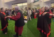 Shabana Azmi Viral Video: 75 Year Old Veteran Dances Like Pro With Javed Akhtar, Gives Tough Competition To Shraddha Kapoor, Disha Patani ! Netizens In Awe Shabana Azmi Viral Video