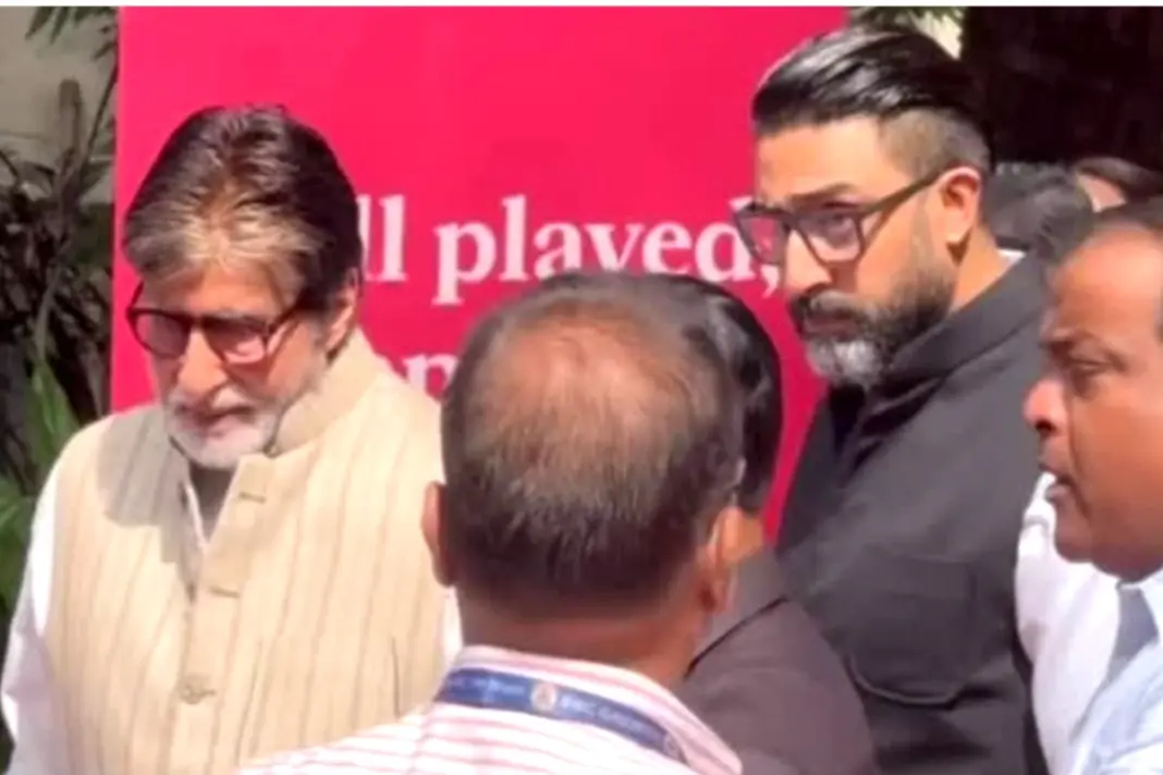 Amitabh Bachchan at Piyush Pandey Funeral Amitabh Bachchan at Piyush Pandey Funeral