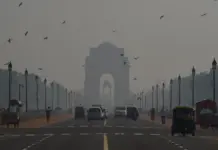 Delhi Pollution Reaches New Heights, Toxic Smog Covers Capital, Health Risks and Precautions Explained Delhi-Pollution