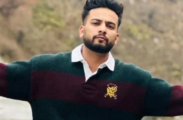 Elvish Yadav Slams IndiGo Airlines