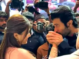 Rashmika Mandanna Viral Video Vijay Deverakonda Kisses Her Hand