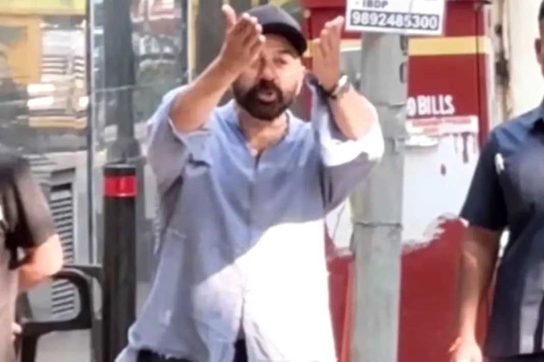 Sunny Deol Viral Video Angry At Paps