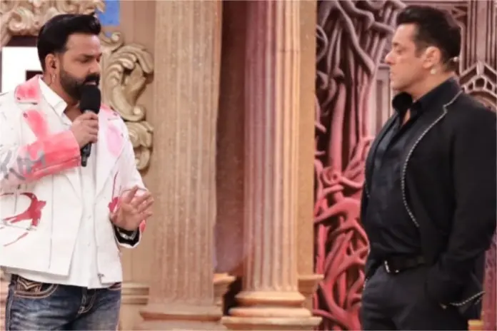 Bigg Boss 19 Grand Finale - Pawan Singh and Salman Khan Bigg Boss 19 Grand Finale - Pawan Singh and Salman Khan