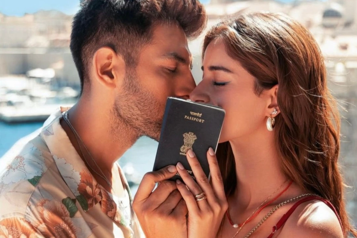 Tu Meri Main Tera Main Tera Tu Meri Movie Review - Kartik Aaryan Tu Meri Main Tera Main Tera Tu Meri Movie Review - Kartik Aaryan