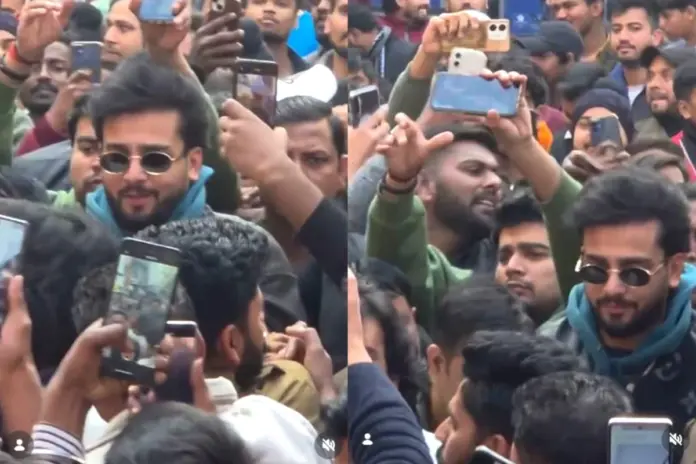 Elvish Yadav Mobbed on Delhi Viral Video