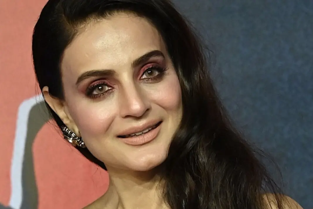 Ameesha Patel reacts to non-bailable warrant