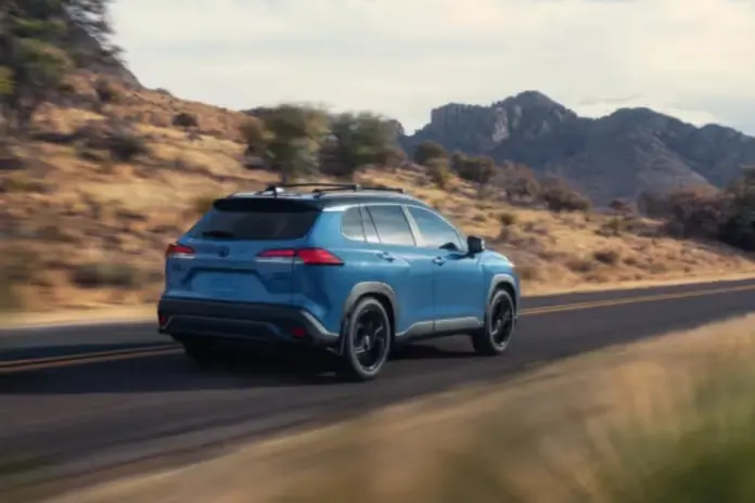 Toyota-Corolla-Cross-2026