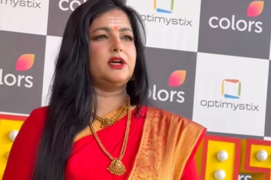 Mamta Kulkarni Viral Video outside Laughter Chefs 3 se