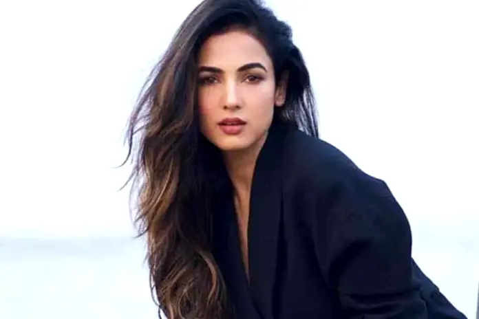 Sonal Chauhan seeks help from PM Narendra Modi as Dubai fights cancelled amid US Israel Iran conflict