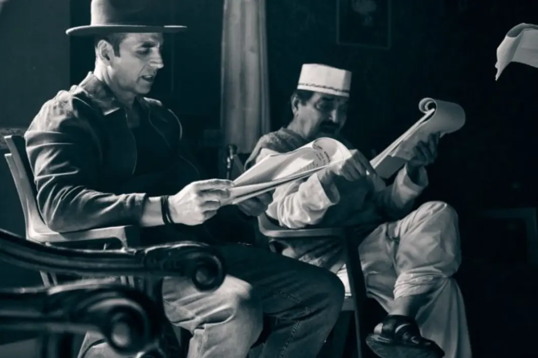 Bhooth Bangla actor Akshay Kumar penjs emotional note for Asrani