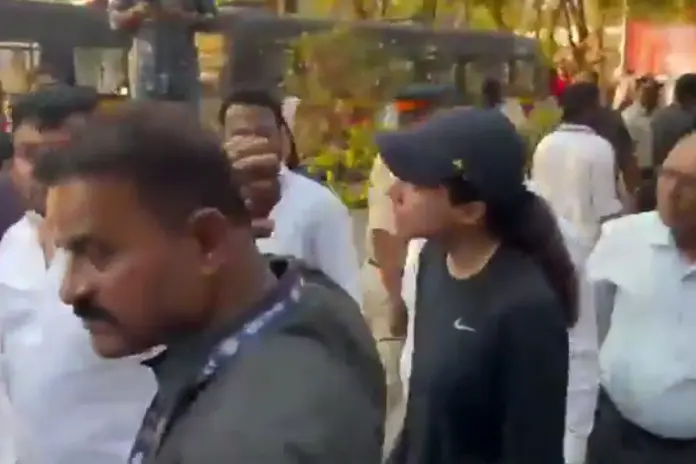 Mumbai-Viral-Video