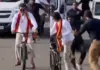 Thalapathy Vijay Viral Video: Actor Called ‘Coward’ As He Jumps Off Bicycle, Runs Away After THIS Happens During TVK Campaign Thalapathy Vijay Viral Video TVK Campaign