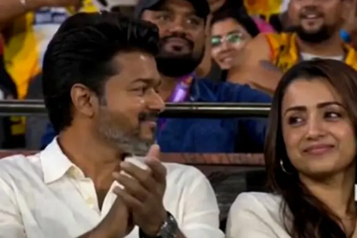 Thalapathy Vijay Viral Video with Trisha Krishnan