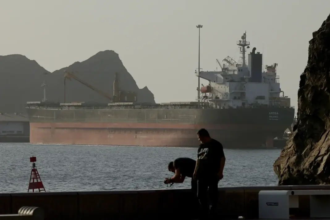 Strait- of- Hormuz